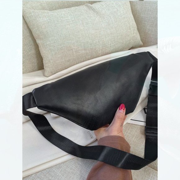 New Fanny Pack with Silver Hardware 134 - Picture 3 of 4